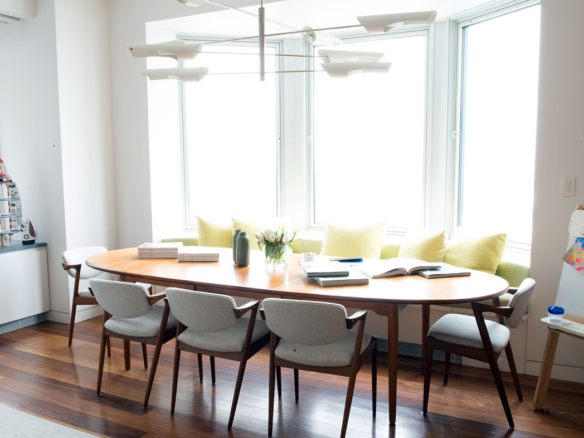 Contemporary apartment